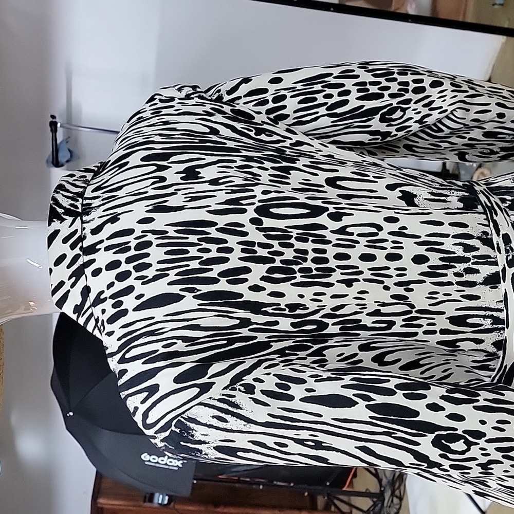 Samuel Dong Animal/Jacquard Long Lightweight Jacket With Belt Size Large - Picture 7 of 16